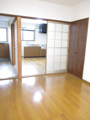 【洋室】 | メゾンK&AⅡ A