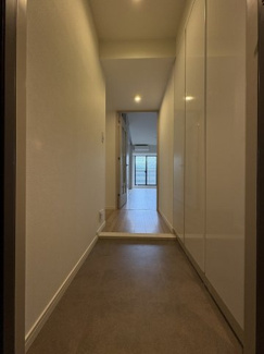 【玄関】 | パーク・アヴェニュー神南 | ※写真は同タイプ住戸です。