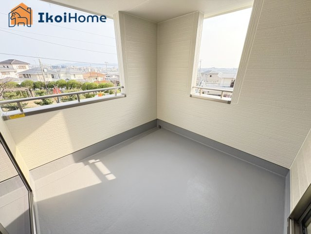 明石市魚住町金ケ崎　新築戸建のバルコニー|◆同社施工例◆陽当り良好のバルコニーです♪バルコニー屋根は８万円～設置可能です。