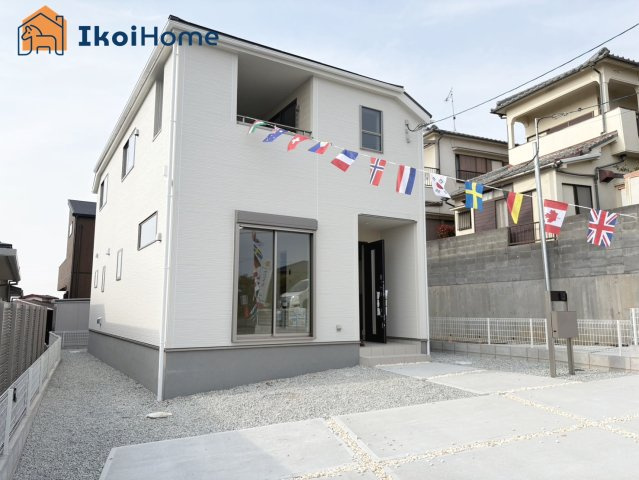 明石市魚住町金ケ崎　新築戸建の駐車場|【ホームページに現地動画掲載中】●年中無休：当日予約可●お車並列で3台駐車可能！！自転車バイクも〇