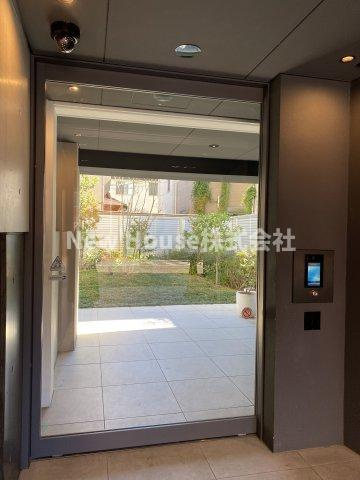 豊島区池袋１丁目の賃貸マンションのエントランス