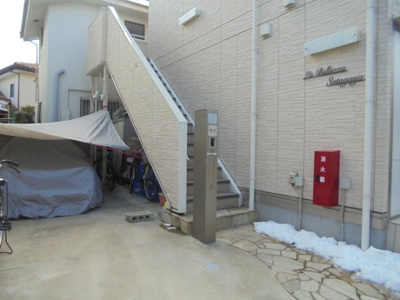 【エントランス】 | ラ ベレッツァ世田谷