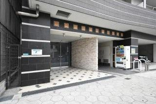SERENiTE日本橋SUDのエントランス