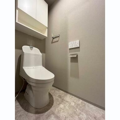 熊本市西区春日２丁目の賃貸マンションのトイレ