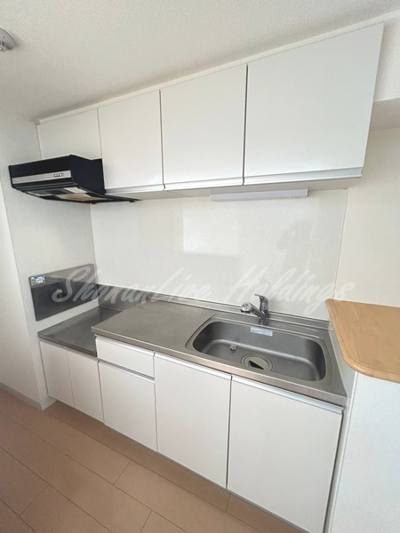 茅ヶ崎市香川４丁目の賃貸マンションのキッチン