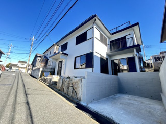 【外観】 | 千葉市若葉区北大宮台　千葉都市モノレール「千城台」駅 | 忙しく過ぎゆく日常を置き去るほど、ゆったりした時間が流れる住環境♪♪『快適』は「家」と「街」と「環境」が調和した時に訪れるだと改めて感じさせてくれます。時間の経過と共に味わいが出る素敵な空間へ！！