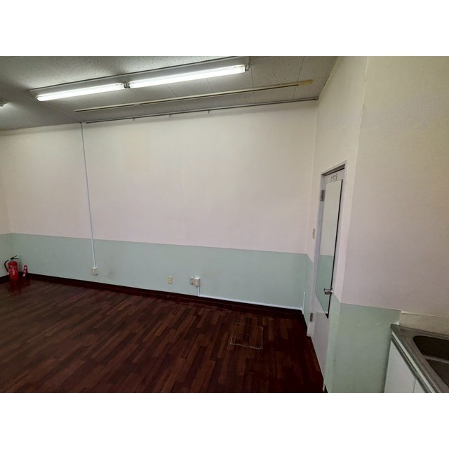 クミアイビルの居間・リビング