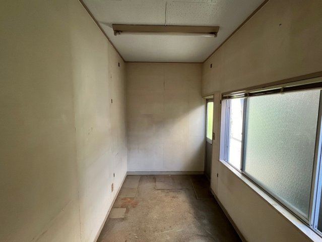 大日丘町2丁目店舗事務所の内装