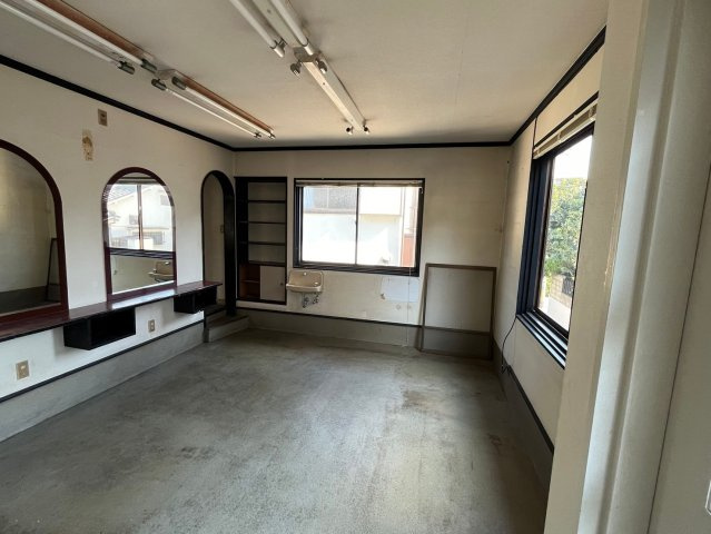 大日丘町2丁目店舗事務所のロビー