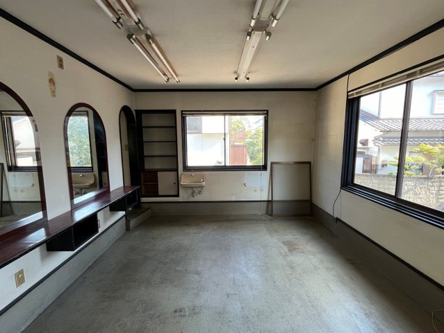 大日丘町2丁目店舗事務所のロビー