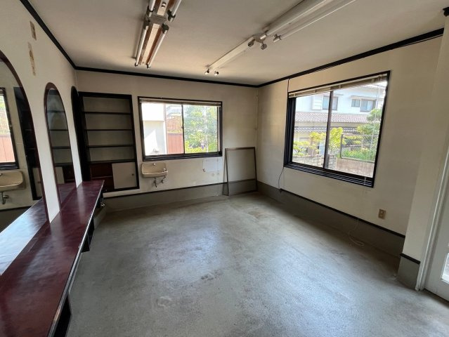 大日丘町2丁目店舗事務所のロビー