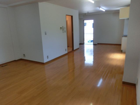 ミラージュ食満の居間・リビング