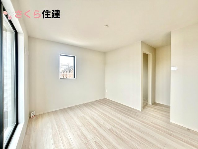 リガーレさくら市卯の里1期　1号棟の洋室|広々とした洋室です♪お子様の成長に伴って増えていく荷物にも対応できます！
