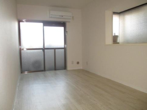 メゾン・ド・エピナールの居間・リビング|※別部屋参照