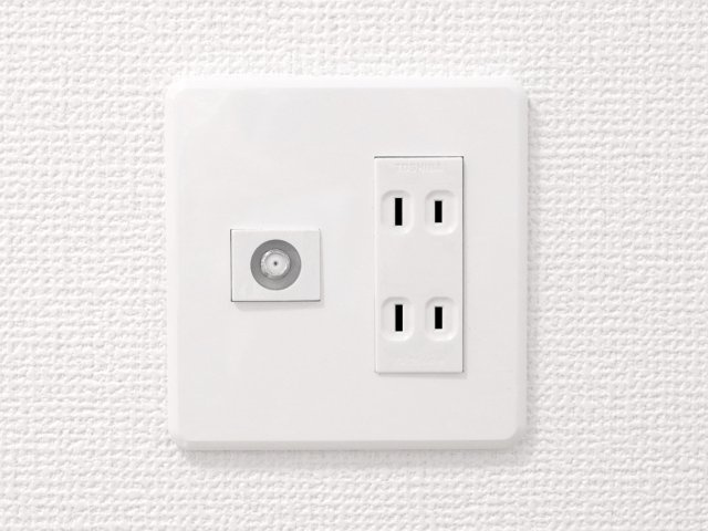 【発電・温水設備】 | 網走市向陽ヶ丘３丁目３ー２１　中古売家 | 【リフォーム後】コンセントは間取りに合わせて適宜増設しています。