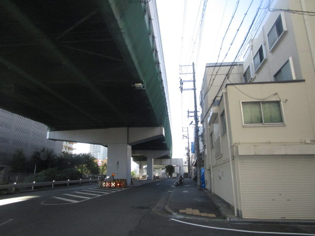 神戸市中央区脇浜町３丁目の倉庫