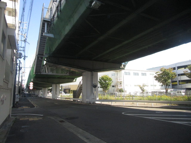 神戸市中央区脇浜町３丁目の倉庫