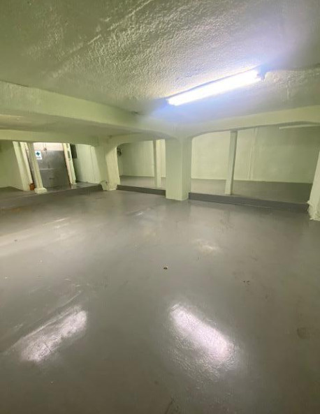 神戸市中央区脇浜町３丁目の倉庫