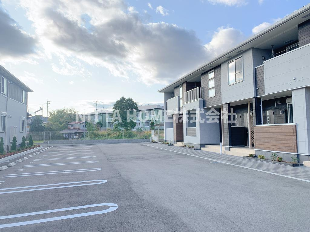 ザ　カルムスペース　ササヤマ２の駐車場|敷地内に駐車場スペース確保◎