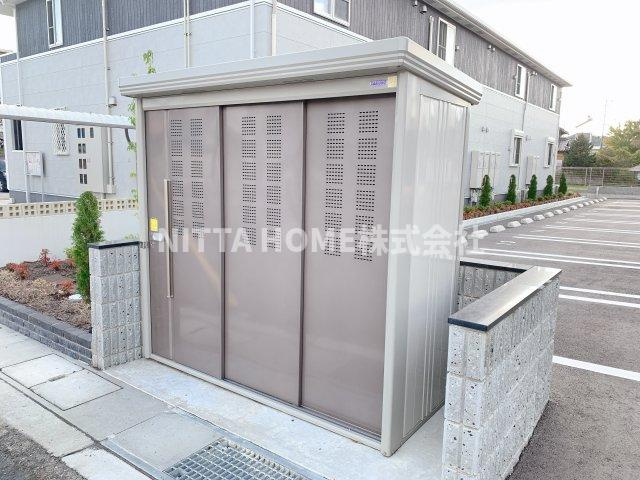 ザ　カルムスペース　ササヤマ２のエントランス|専用のゴミ捨て場を完備◎