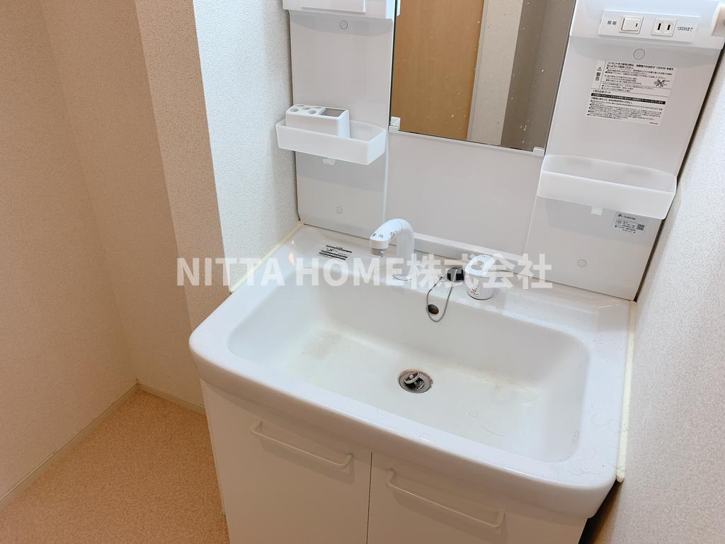 ザ　カルムスペース　ササヤマ２の洗面所|広々洗面室も魅力的★