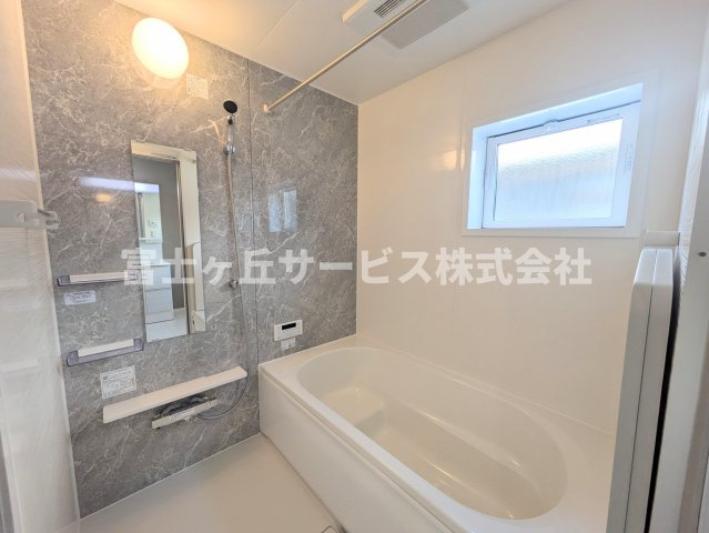 【浴室】 | 磐田市国府台 3期 新築一戸建て 1号棟 | 風呂です