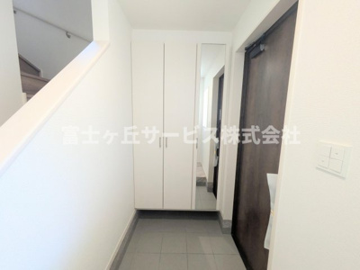 【玄関】 | 磐田市国府台 3期 新築一戸建て 1号棟 | 玄関です