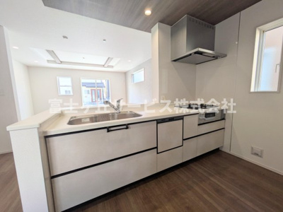 【キッチン】 | 磐田市国府台 3期 新築一戸建て 1号棟 | キッチンです