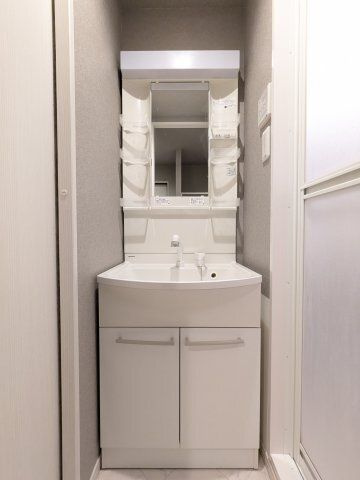 モダンアパートメント武蔵小山の独立洗面台