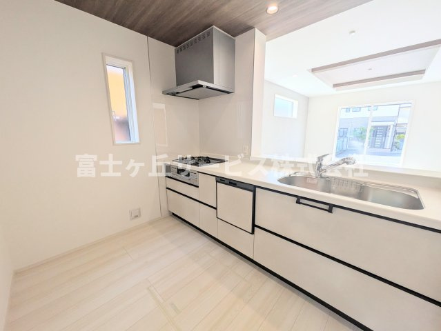 【キッチン】 | 磐田市国府台 3期 新築一戸建て 2号棟 | キッチンです
