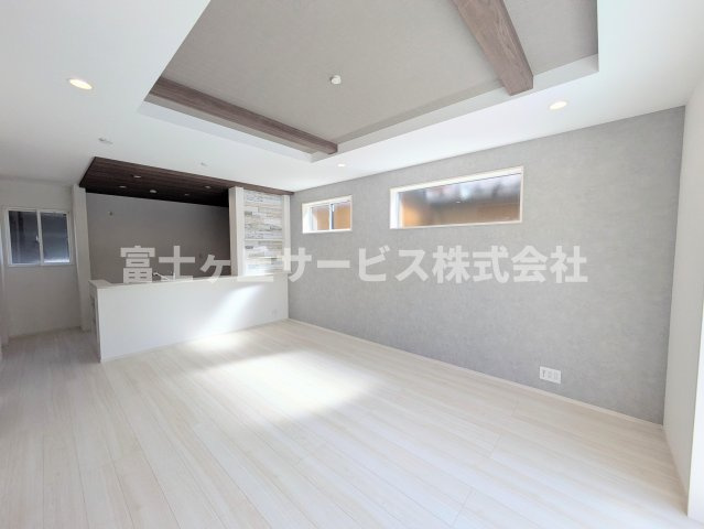 【居間・リビング】 | 磐田市国府台 3期 新築一戸建て 2号棟 | リビングです