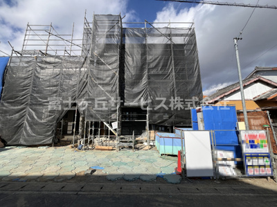 【外観】 | 磐田市国府台 3期 新築一戸建て 2号棟 | 現在建築中の外観画像です。ご内覧は同じメーカーの完成物件へご案内いたしますので、いつでもご相談ください！