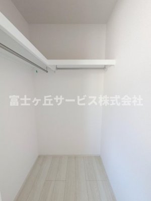 【その他】 | 磐田市国府台 3期 新築一戸建て 2号棟 | ウォークインクローゼットです