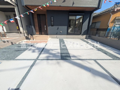 【駐車場】 | 磐田市国府台 3期 新築一戸建て 2号棟 | ３台駐車可能です