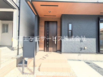 【エントランス】 | 磐田市国府台 3期 新築一戸建て 2号棟 | エントランスです
