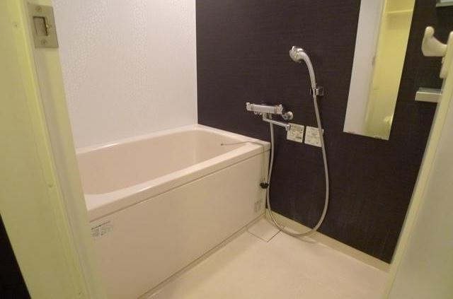 メイクスデザイン門前仲町の浴室