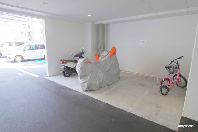 フレアコート梅田　仲介手数料無料の駐車場