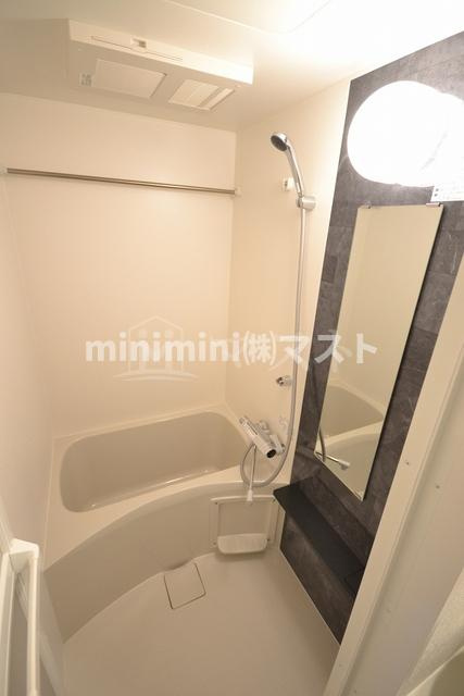 エスリード弁天町ポートヴィラの浴室