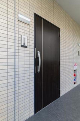 【玄関】 | ＡＬＩＶＩＯ西麻布 | ※写真は同タイプ住戸です。