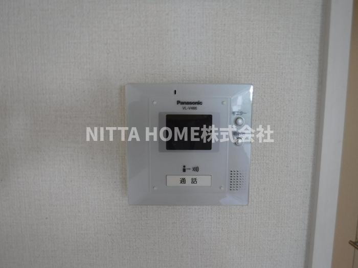 ふぁみーゆのセキュリティ|女性の方には嬉しいＴＶインターホン付き◇