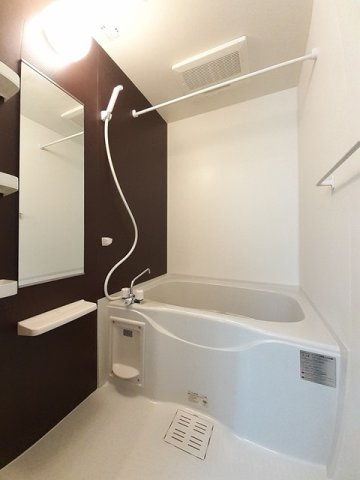 フォレストガーデンＣの浴室