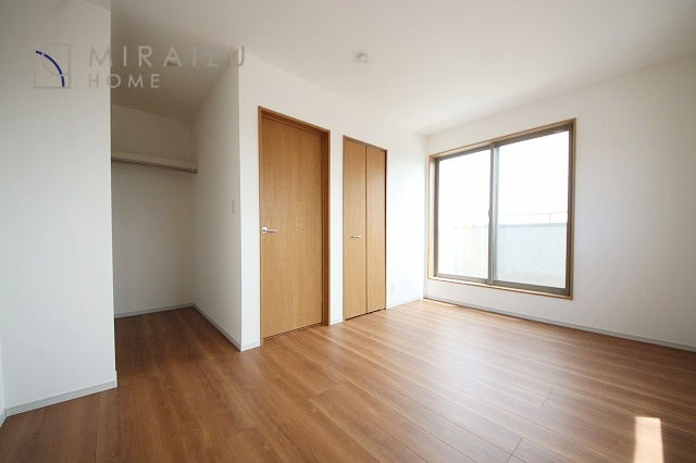 【寝室】 | 建物完成につき、実際のお部屋をごゆっくりご見学いただけます。お休みの日にご家族で見学はいかがでしょう。