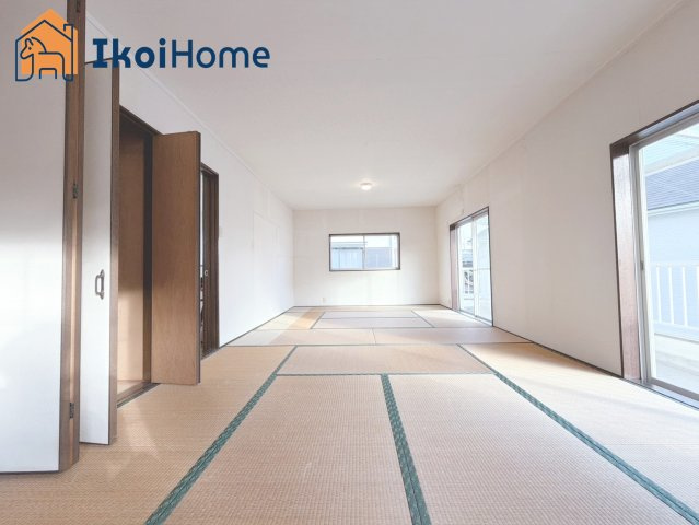 神戸市西区上新地2丁目　中古戸建の子供部屋|【ホームページに現地動画掲載中】●年中無休：当日予約可●2階の和室16帖は二面採光の明るい空間です！