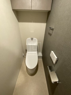 【トイレ】 | SK RESIDENCES SHINSAIBASHI  | SK RESIDENCE　温水洗浄便座　