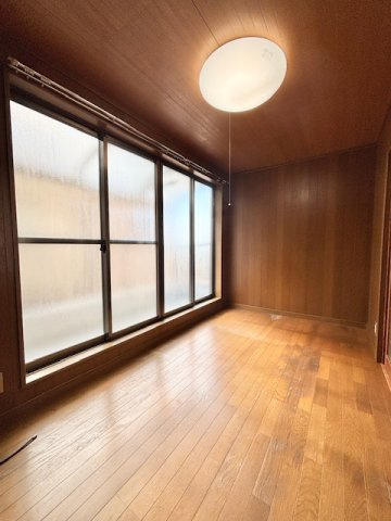大阪府東大阪市西石切町2丁目　戸建の洋室|2階　洋室5帖