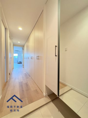 アルファライフ博多の玄関