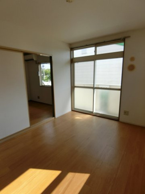 【居間・リビング】 | ニューシティ美保Ｂ