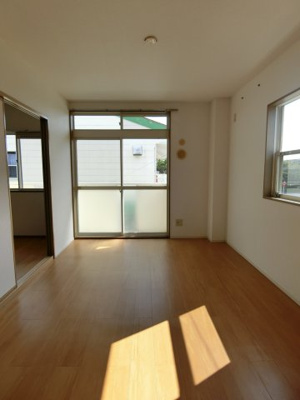 【居間・リビング】 | ニューシティ美保Ｂ