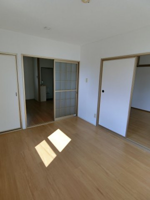 【居間・リビング】 | ニューシティ美保Ｂ