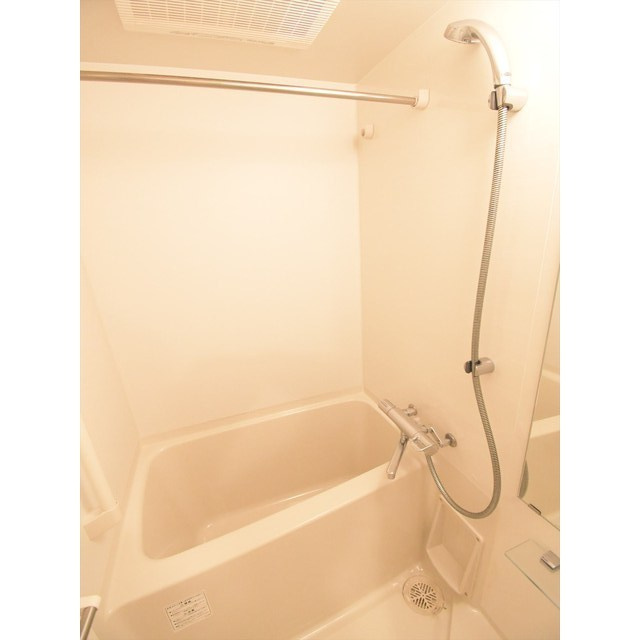 ルクレ西池袋の浴室